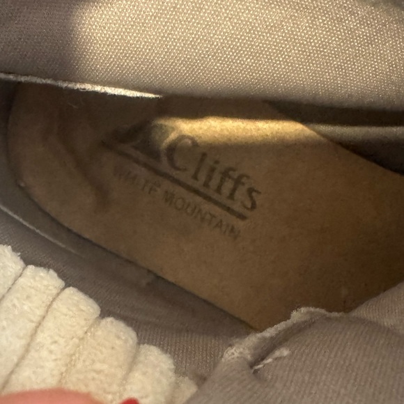 Cliffs by White Mountain Taupe Suede Lace-Up Ankle Boots – Size 7M - Picture 6 of 7